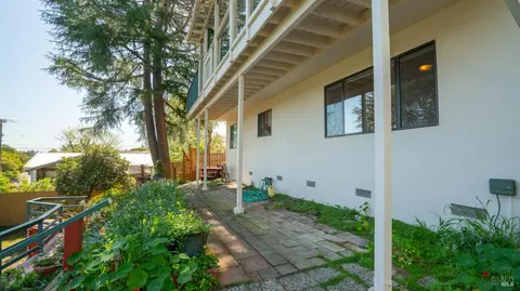 Exterior - 1104 Birch Dr, Petaluma, CA 94952 photo 14 of 26