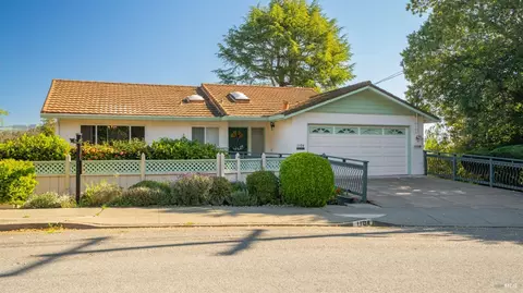 Exterior - 1104 Birch Dr, Petaluma, CA 94952 photo 3 of 26