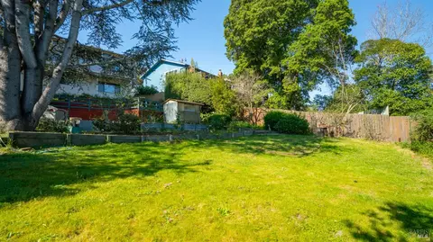 Exterior - 1104 Birch Dr, Petaluma, CA 94952 photo 24 of 26