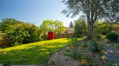 Exterior - 1104 Birch Dr, Petaluma, CA 94952 photo 11 of 26