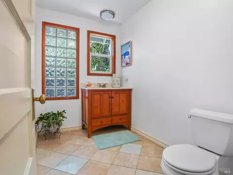 Bath - 720 Grove Ave, Ukiah, CA 95482 photo 2 of 4