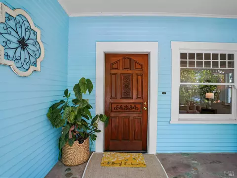 Entry Way - 720 Grove Ave, Ukiah, CA 95482 photo 1 of 4