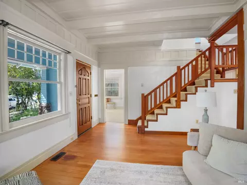 Entry Way - 720 Grove Ave, Ukiah, CA 95482 photo 3 of 4