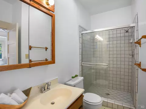 Bath - 720 Grove Ave, Ukiah, CA 95482 photo 1 of 4