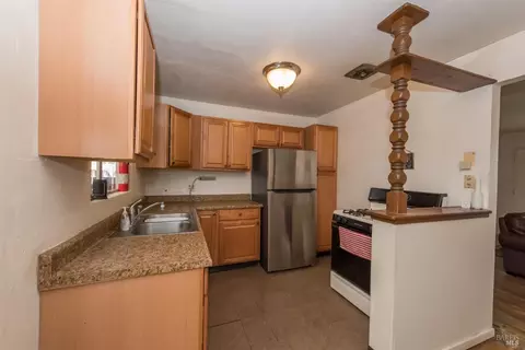 Kitchen - 141 Hillview Dr, Cloverdale, CA 95425 photo 1 of 3