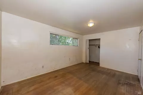 Bedroom - 141 Hillview Dr, Cloverdale, CA 95425 photo 3 of 5