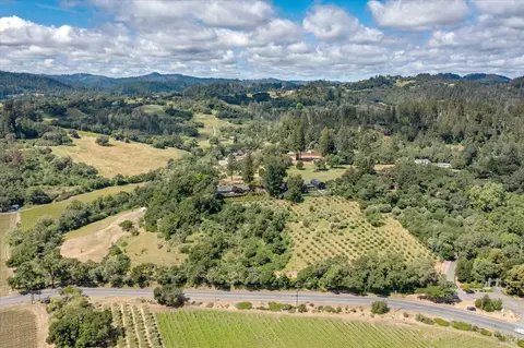 1077 Westside Rd, Healdsburg, CA 95448 photo 2