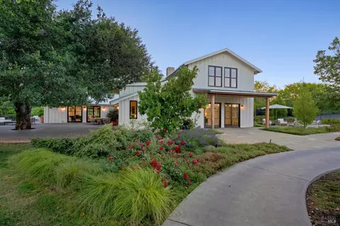 1129 Dealy Ln, Napa, CA 94559