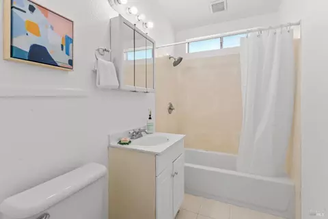 Bath - 246 Jordan St, Vallejo, CA 94591 photo 1 of 2