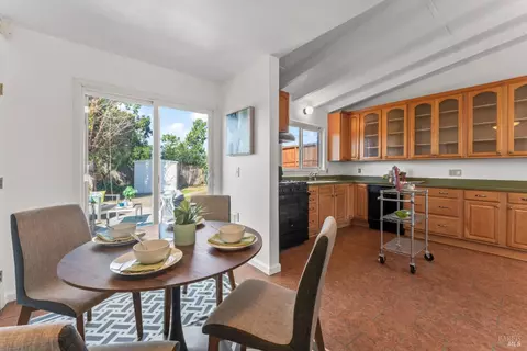 Dining - 246 Jordan St, Vallejo, CA 94591 photo 1 of 2