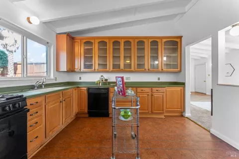 Kitchen - 246 Jordan St, Vallejo, CA 94591 photo 2 of 2