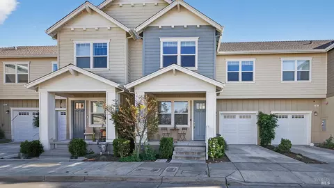 465 Miaterra Dr, Santa Rosa, CA 95407