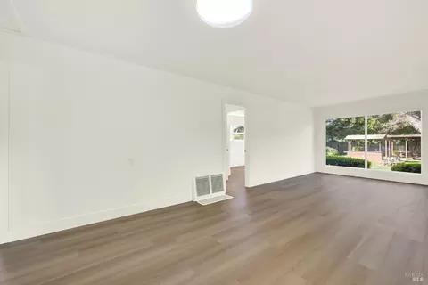 Living - 309 Hamilton Dr, Fairfield, CA 94533 photo 5 of 5