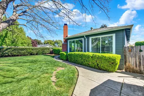 Exterior - 309 Hamilton Dr, Fairfield, CA 94533 photo 7 of 9