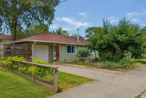 171 Court St, Ukiah, CA 95482