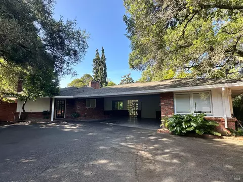 3580 Green Hill Dr, Santa Rosa, CA 95404