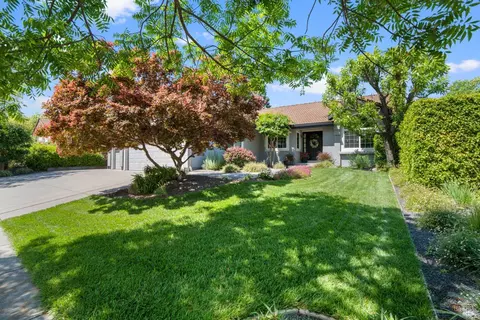 Exterior - 2236 Silver Fox Cir, Fairfield, CA 94534 photo 3 of 11
