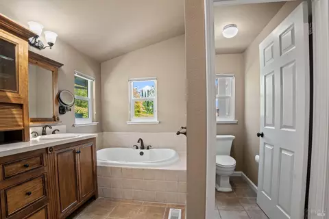 Bath - 2236 Silver Fox Cir, Fairfield, CA 94534 photo 3 of 3
