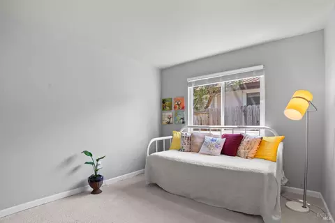 Bedroom - 2236 Silver Fox Cir, Fairfield, CA 94534 photo 1 of 7