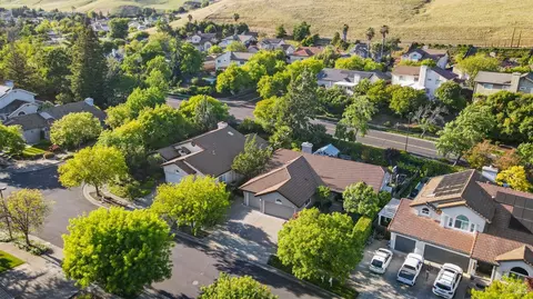 View/Area - 2236 Silver Fox Cir, Fairfield, CA 94534 photo 3 of 3