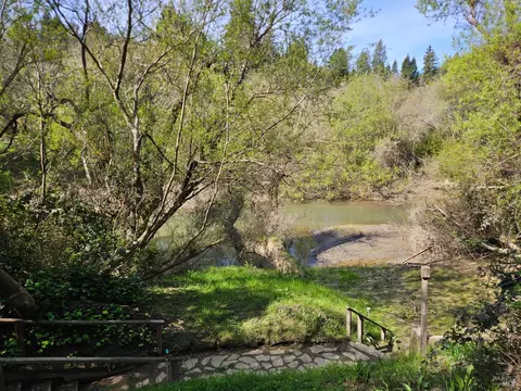 16868 Center Way, Guerneville, CA 95446