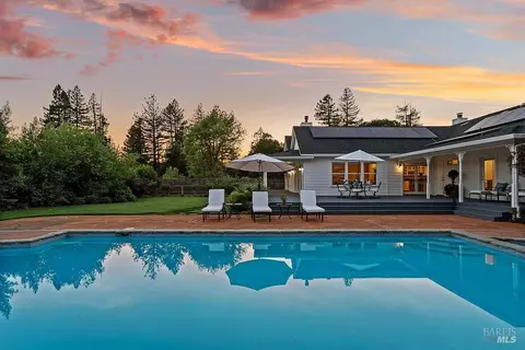 15119 Grove St, Healdsburg, CA 95448