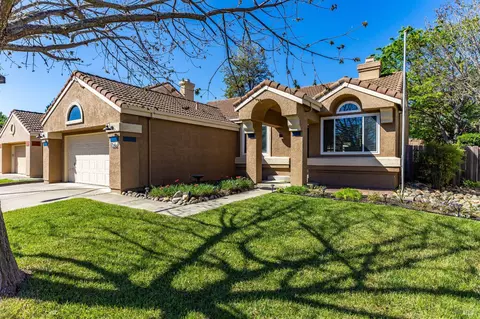 1156 Fox Hound Ct, Vacaville, CA 95687