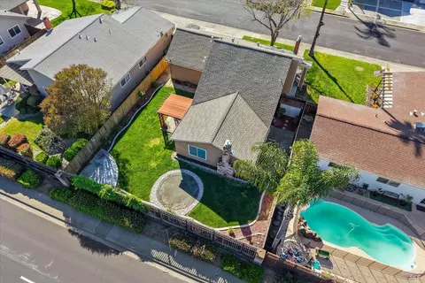 View/Area - 130 Longview Dr, Vacaville, CA 95687 photo 6 of 7