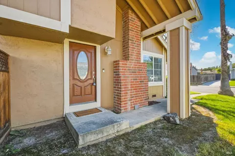 Exterior - 130 Longview Dr, Vacaville, CA 95687 photo 6 of 24