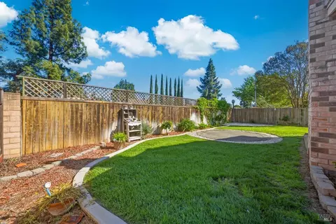 Exterior - 130 Longview Dr, Vacaville, CA 95687 photo 16 of 24