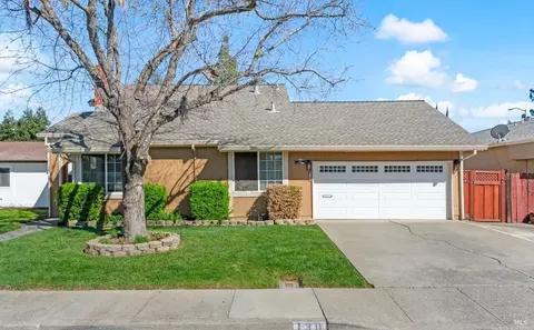 Exterior - 130 Longview Dr, Vacaville, CA 95687 photo 3 of 24
