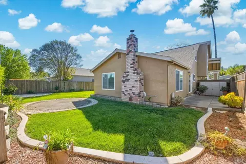 Exterior - 130 Longview Dr, Vacaville, CA 95687 photo 17 of 24