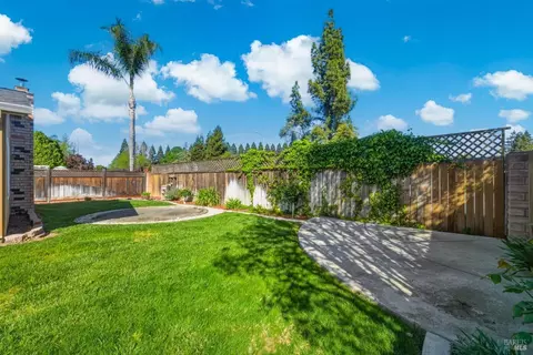 Exterior - 130 Longview Dr, Vacaville, CA 95687 photo 14 of 24
