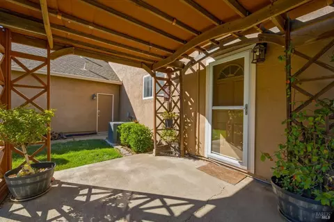 Exterior - 130 Longview Dr, Vacaville, CA 95687 photo 10 of 24