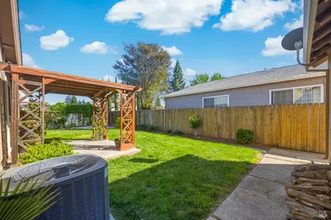 Exterior - 130 Longview Dr, Vacaville, CA 95687 photo 12 of 24
