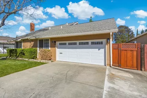 Exterior - 130 Longview Dr, Vacaville, CA 95687 photo 4 of 24