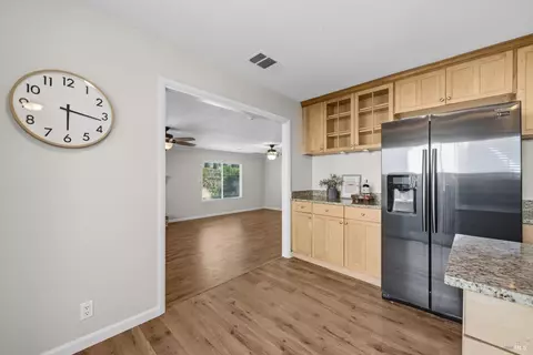 Entry Way - 130 Longview Dr, Vacaville, CA 95687 photo 1 of 3