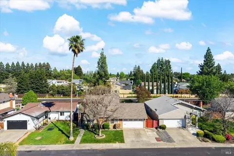 View/Area - 130 Longview Dr, Vacaville, CA 95687 photo 3 of 7