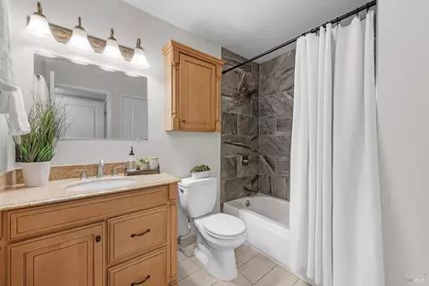 Bath - 130 Longview Dr, Vacaville, CA 95687 photo 1 of 5