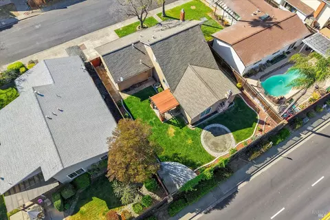 View/Area - 130 Longview Dr, Vacaville, CA 95687 photo 5 of 7