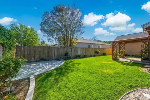 Exterior - 130 Longview Dr, Vacaville, CA 95687 photo 13 of 24