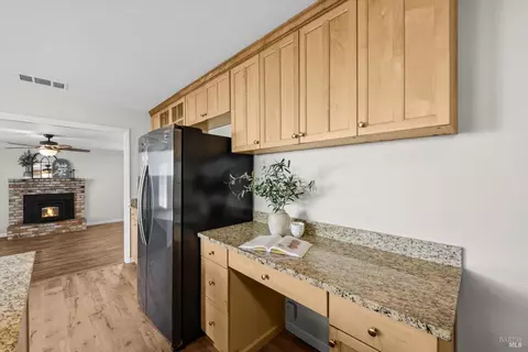 Kitchen - 130 Longview Dr, Vacaville, CA 95687 photo 9 of 10