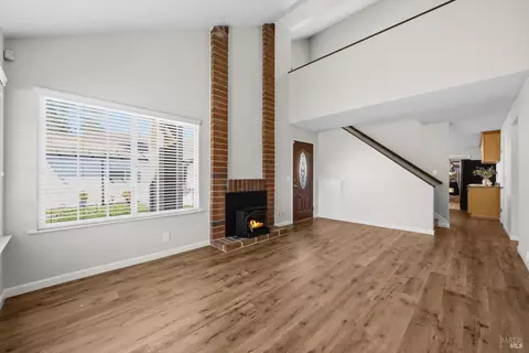 Living - 130 Longview Dr, Vacaville, CA 95687 photo 2 of 13