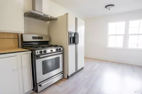 Living - 490 Cornish Ln, Angwin, CA 94508 photo 6 of 9