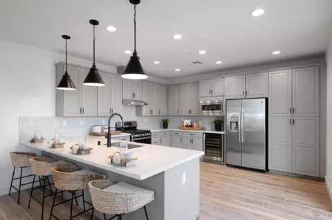 Kitchen - 516 Eagle Cir, Oakley, CA 94561 photo 4 of 6