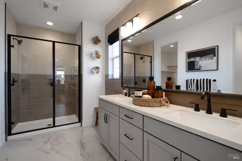 Bath - 516 Eagle Cir, Oakley, CA 94561 photo 1 of 4