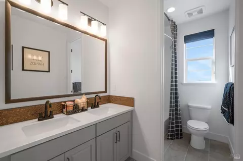 Bath - 516 Eagle Cir, Oakley, CA 94561 photo 3 of 4