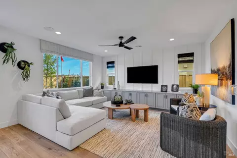 Living - 516 Eagle Cir, Oakley, CA 94561 photo 1 of 5