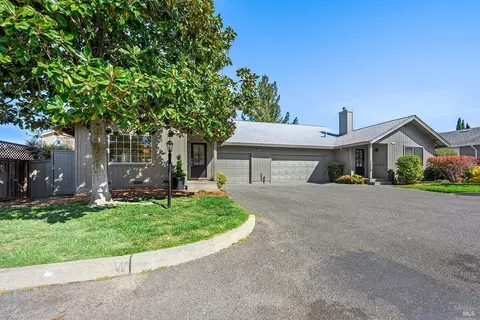 435-437 University St, Healdsburg, CA 95448