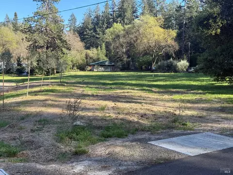 389 Circle Dr, Angwin, CA 94508
